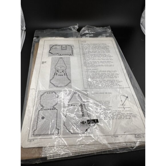 Vtg Bucilla Set Of 4 Toy Ornament Needlepoint Kit 60534 Incomplete READ MORE - Picture 4 of 9